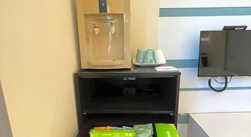 Kiwi Express Hotel - Kaohsiung Station