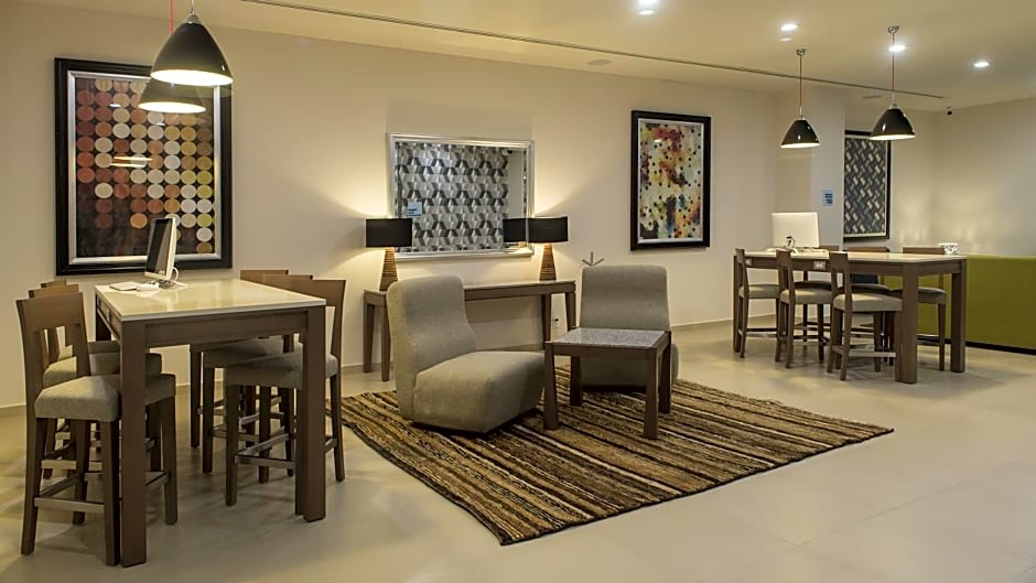 Holiday Inn Express Mexico - Toreo By IHG