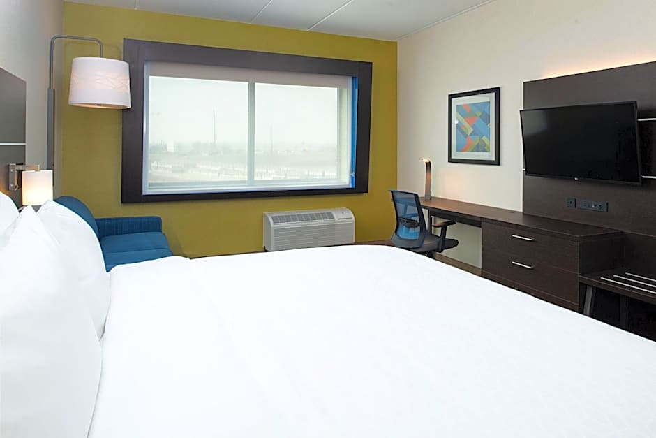 Photo 1 of 4 of Leisure 1 King Bed