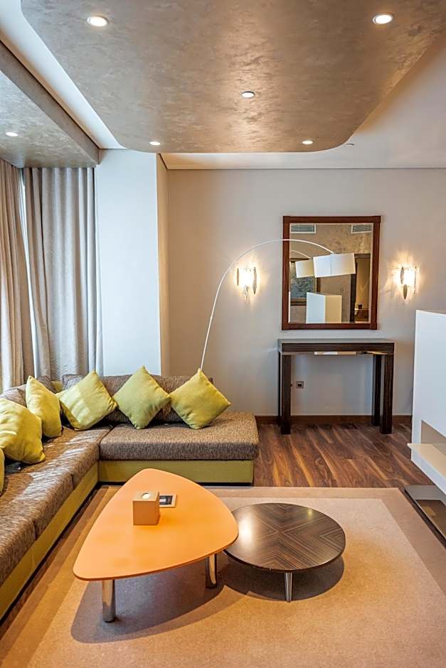 Remal Hotel & Villas Al Dhannah City