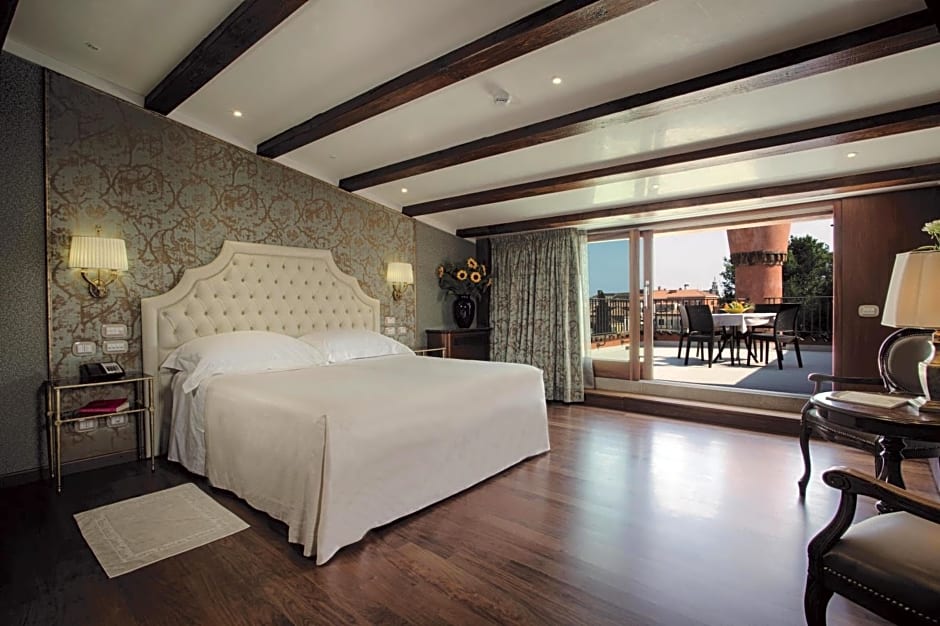 Hotel Santa Chiara