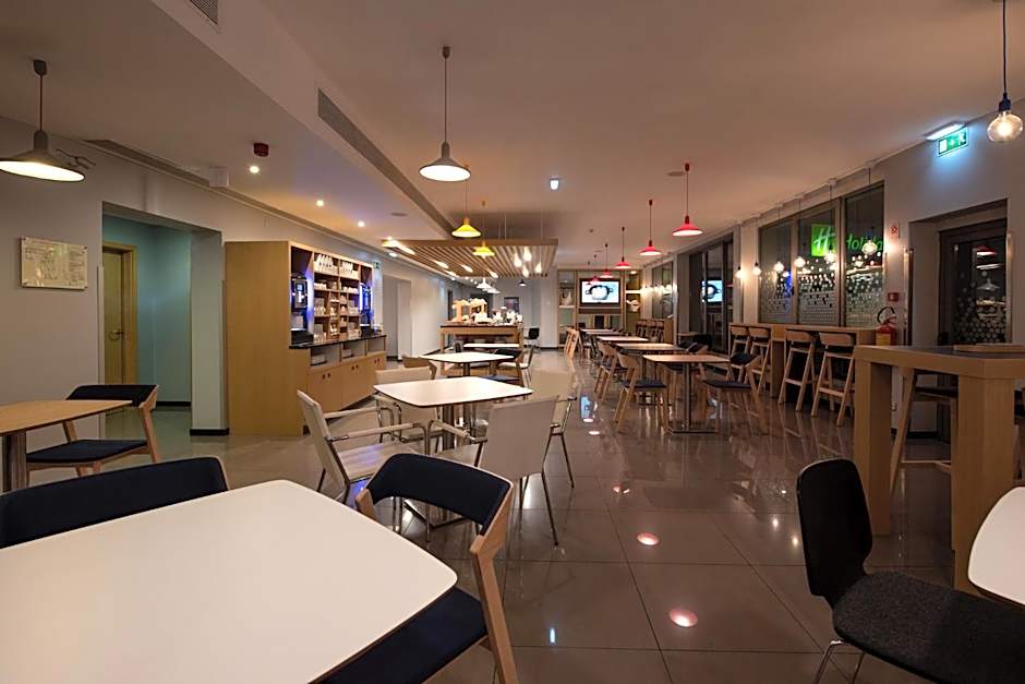 Holiday Inn Express Lisbon Airport By IHG