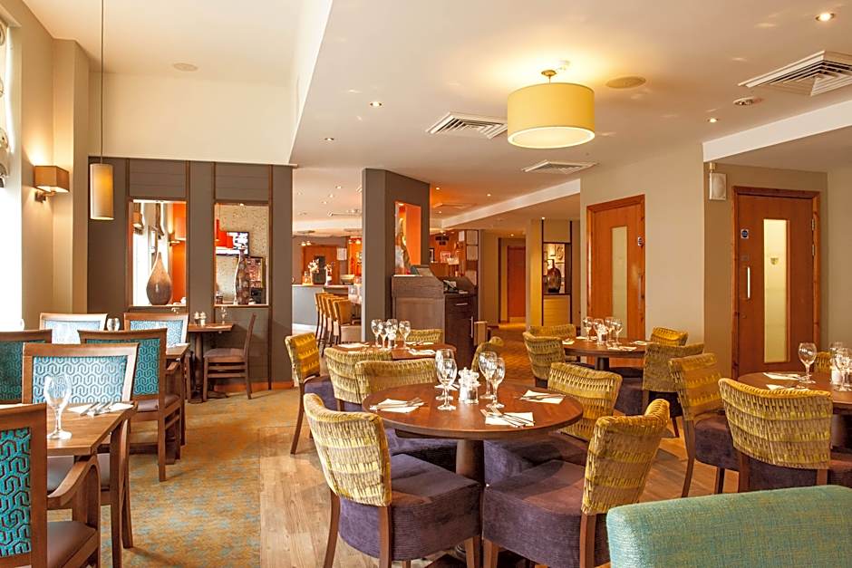 Premier Inn Swansea City Centre