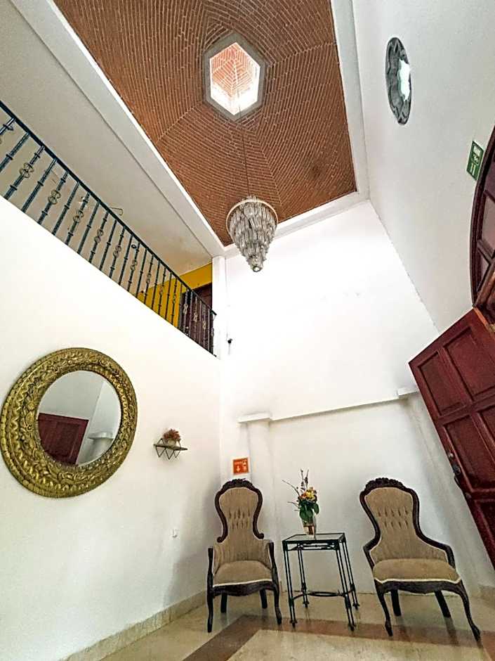 "Spacious Suite with 4 Bedrooms and Amenities"