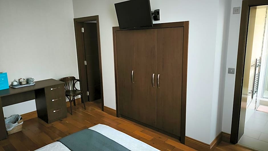 OYO The Kilburn Arms