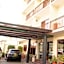 West Lerruat Hotel