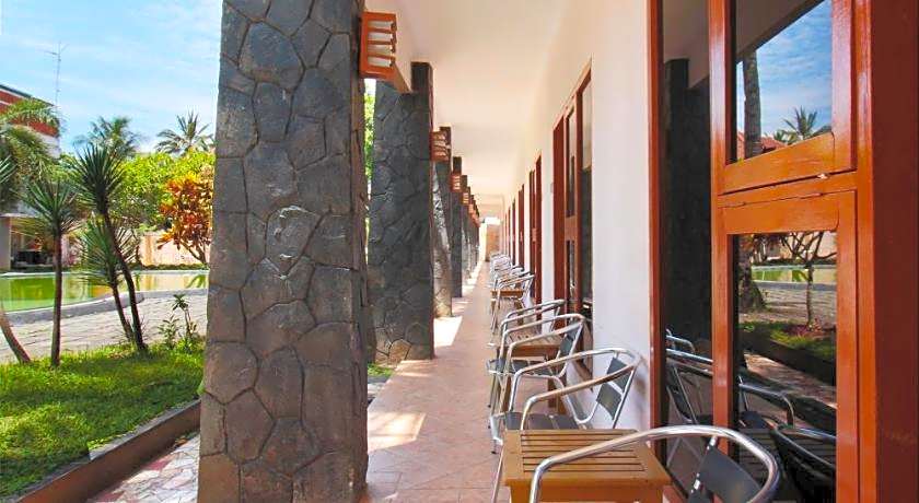 RedDoorz Plus @ Hotel Sofia Pangandaran