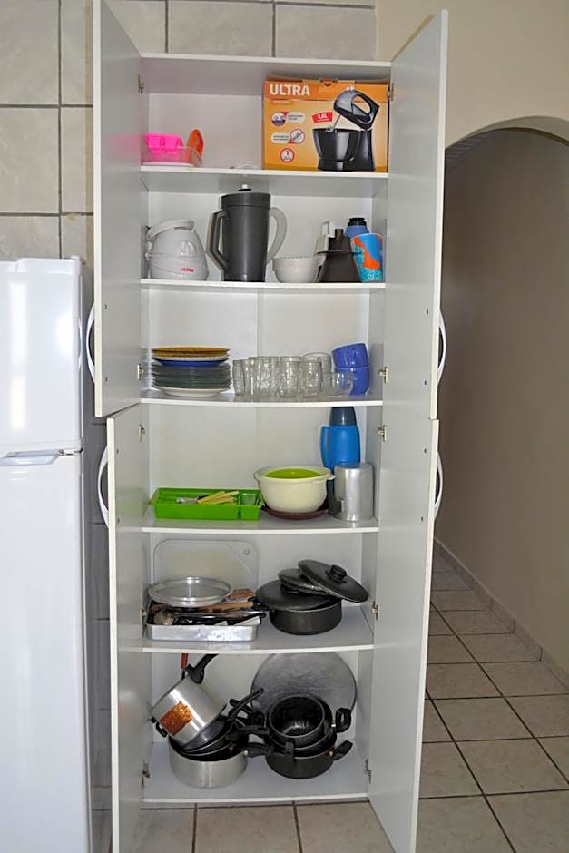 Casas em Condomínio próximo da praia com 2 dormitórios, churrasqueira e 3 vagas de garagem