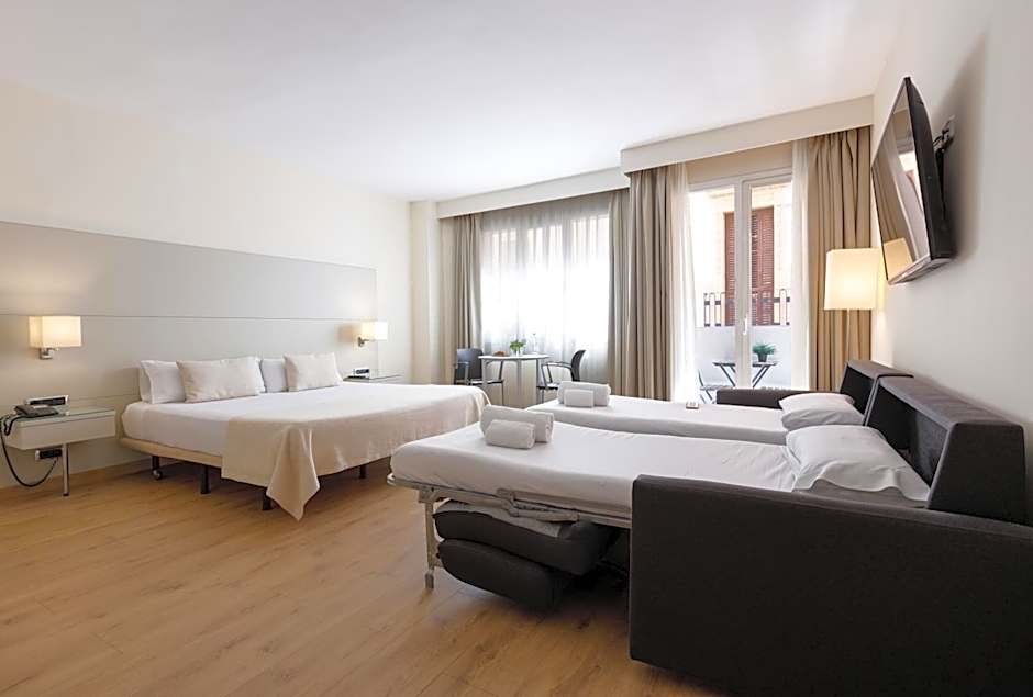 Aparthotel Mariano Cubi