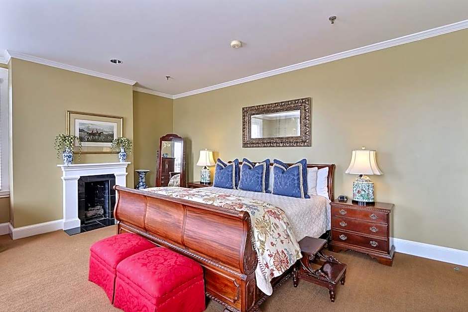 The Presidents' Quarters Inn