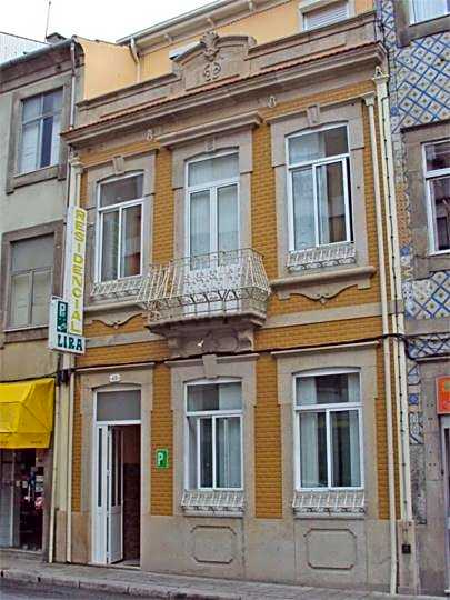 Lira Guest House B&B