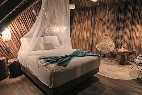 Deluxe Double Room with Balcony and Sea View