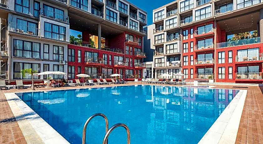 Laristone Suite Spa Hotel