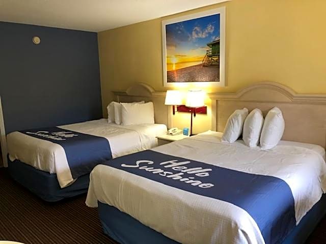 Days Inn by Wyndham Spartanburg Waccamaw