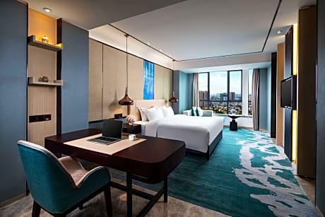 1 King Bed, Deluxe Suite, Non-Smoking