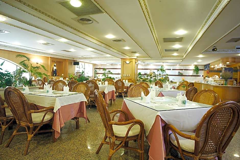 Kingdom Hotel