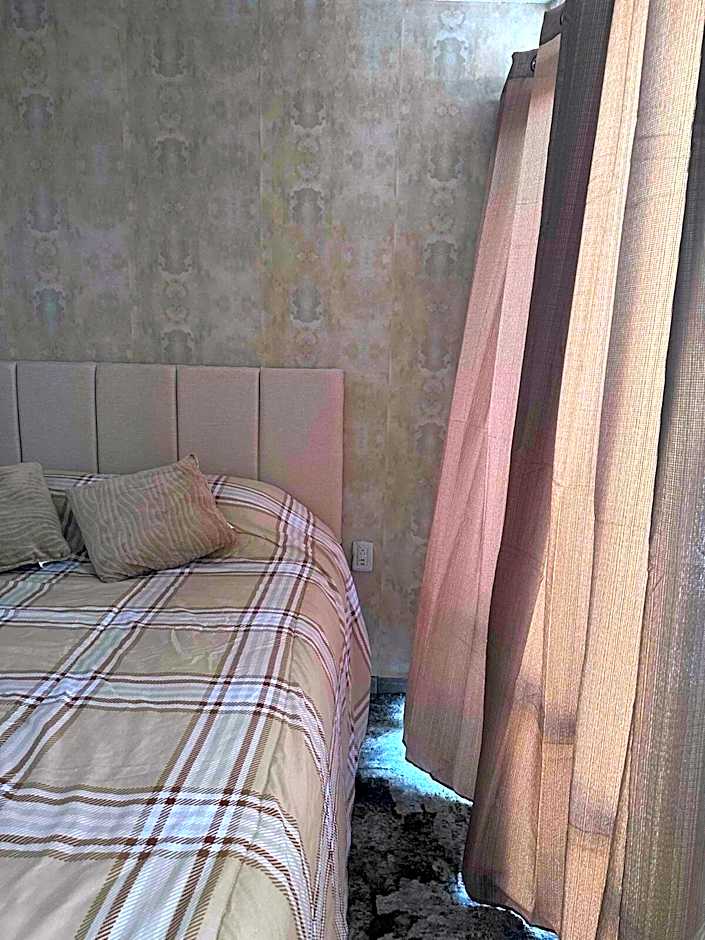 Casa Vázquez , "Como en casa" , hospédate con nosotros y recibirás una atención personalizada, servicio y confort nos distingue.