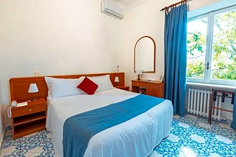 Single Room with Garden View