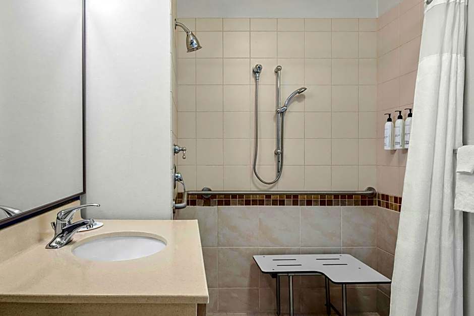 Fairfield Inn & Suites by Marriott Marion