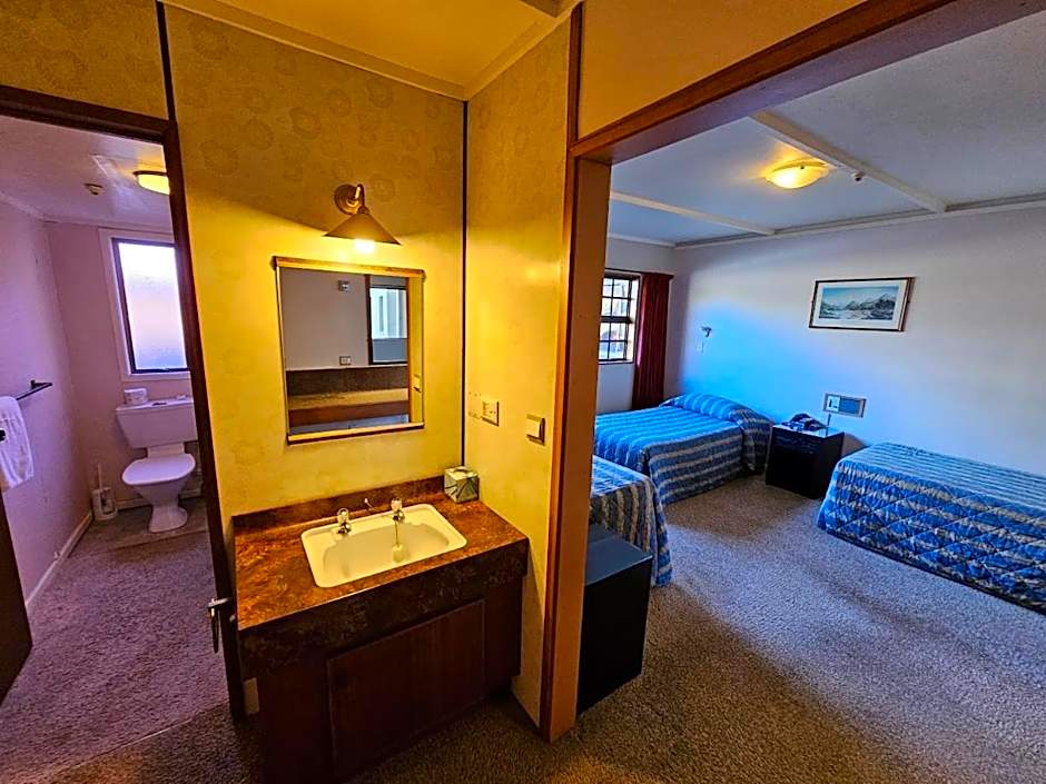 Discovery Countrytime Hotel