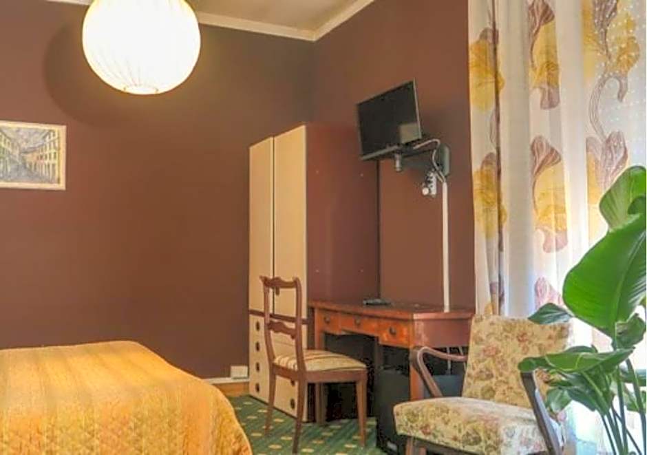 Bridge Hotel
