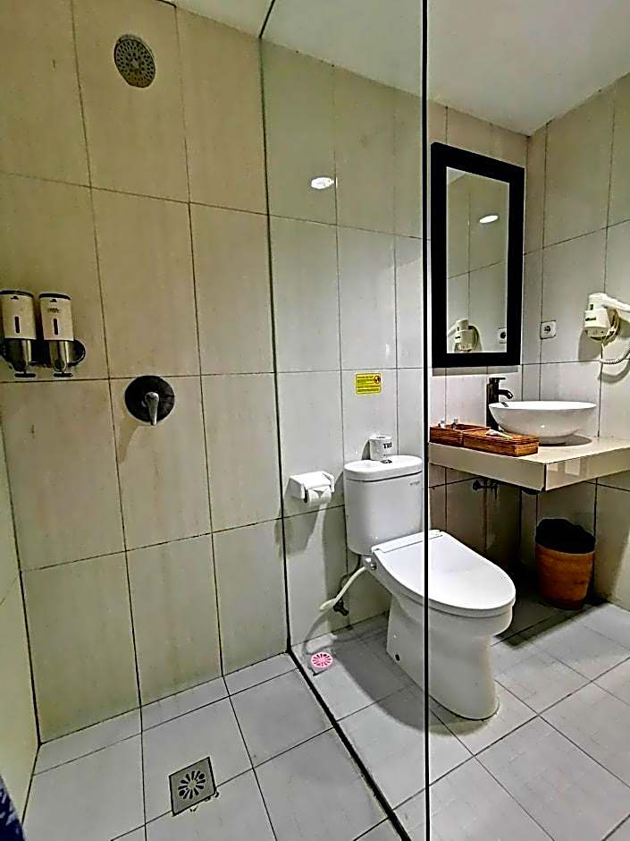 Agung Putra Hotel & Apartments