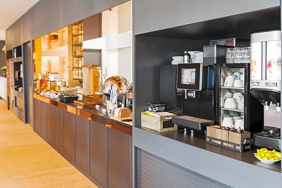 B&B HOTEL Zürich Airport