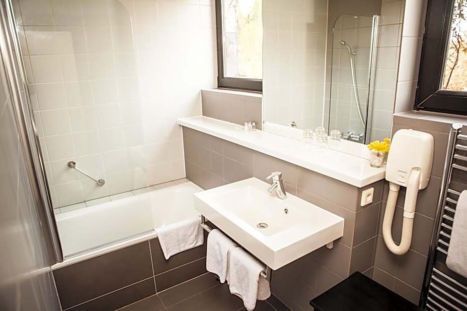 Expo Hotel