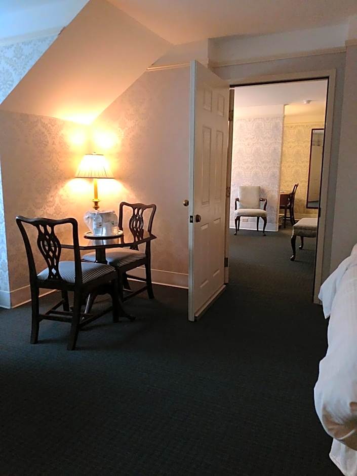 Simsbury Inn