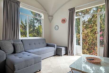 Master Executive Suite