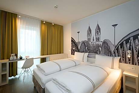 Small Double or Twin Room