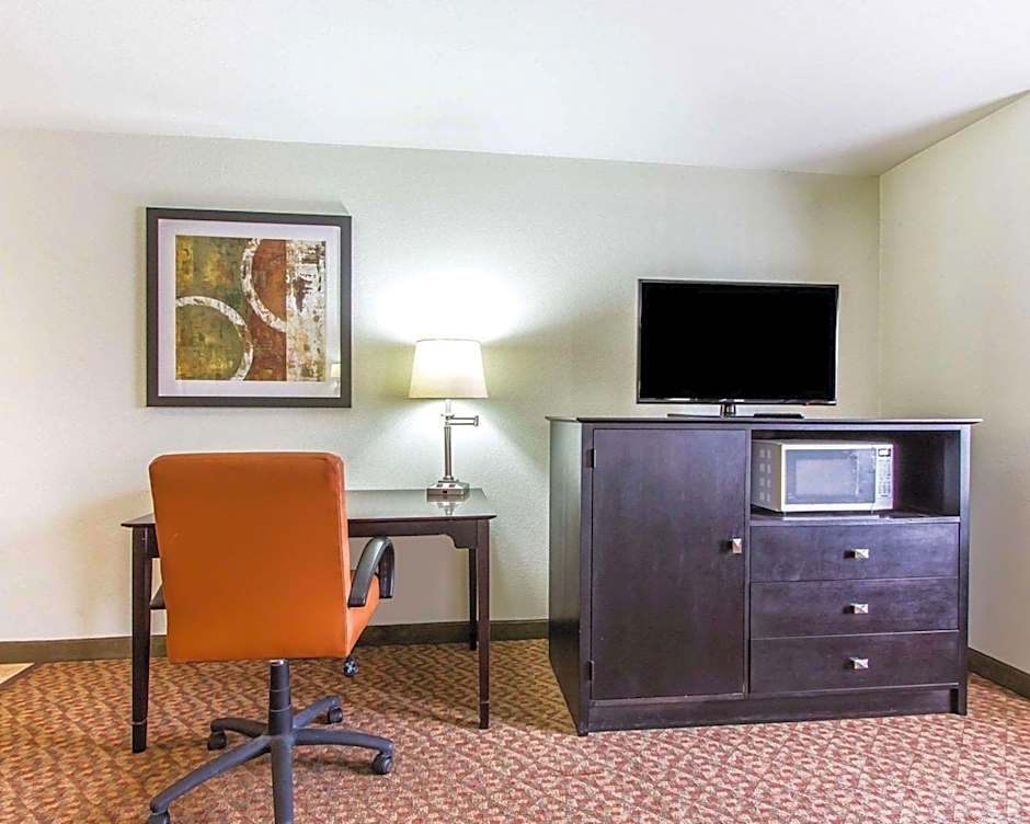 Quality Inn Pontiac