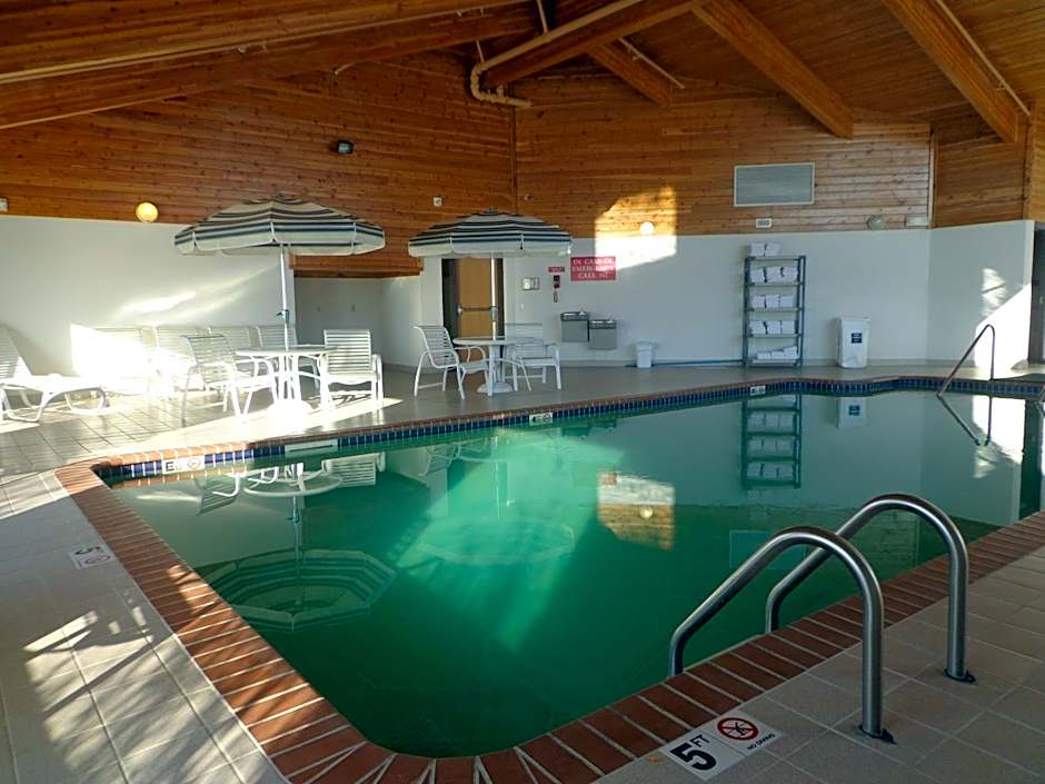 AmericInn by Wyndham Madison SD