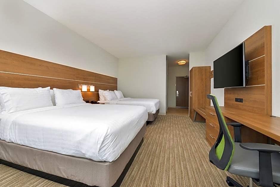 Holiday Inn Express & Suites - Chadron By IHG