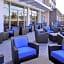 Holiday Inn Express & Suites - Mall of America - MSP Airport