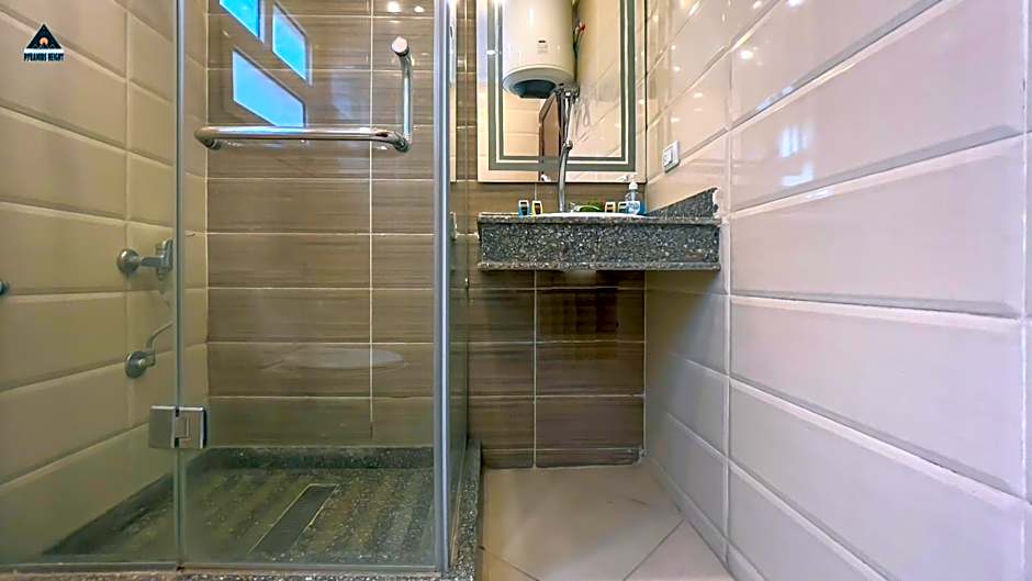 Pyramids Height Hotel & Pyramids Master Scene Rooftop