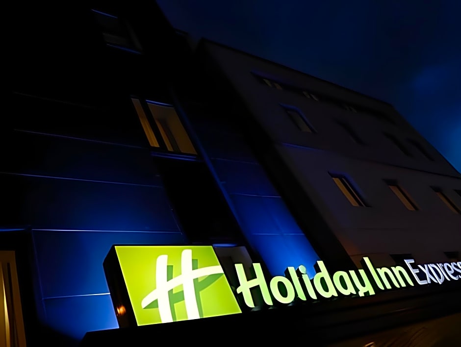 Holiday Inn Express Birmingham–South A45 By IHG