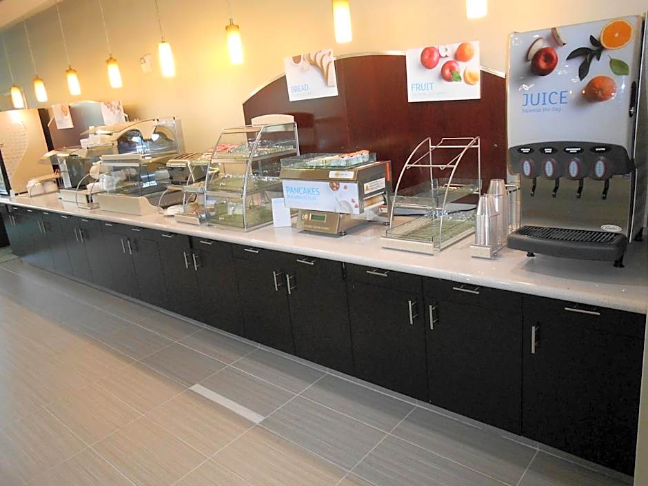 Holiday Inn Express & Suites Houston Northwest-Brookhollow By IHG