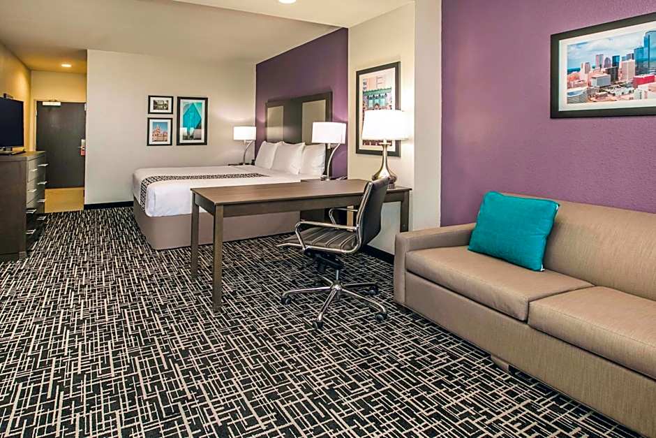 La Quinta Inn & Suites by Wyndham Dallas - Richardson