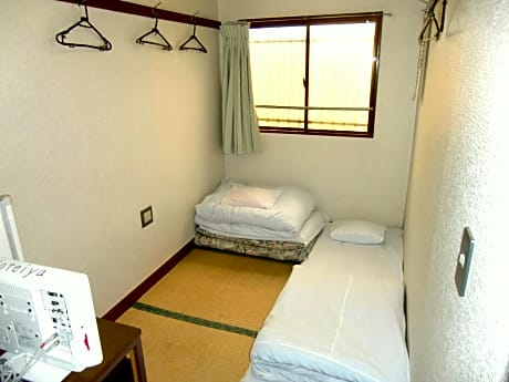 Japanese-Style Twin Room with Shared Bathroom