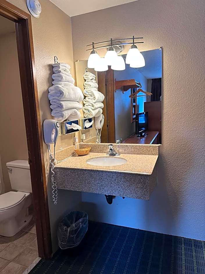 Super 8 by Wyndham Vancouver East