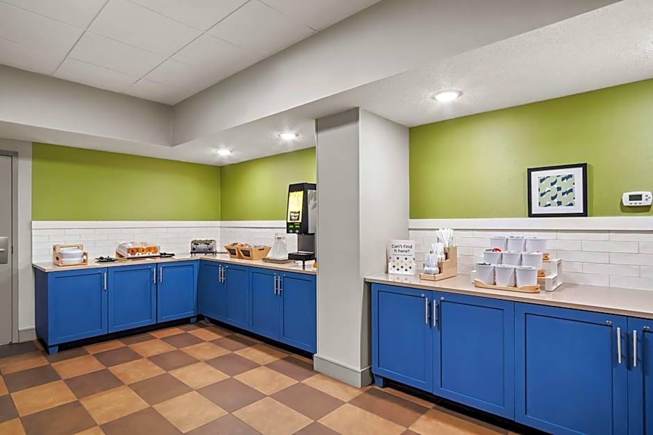 Spark by Hilton Stevensville