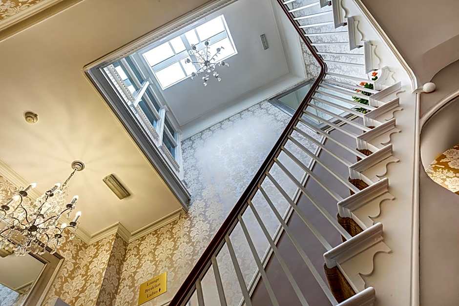 Alexandra Court Hotel