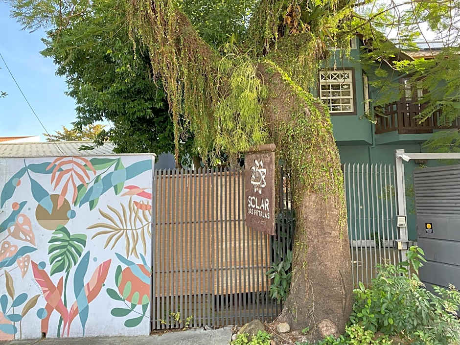 Solar das Pétalas Guest House