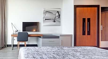 Triple Room (2 Adults + 1 Child)