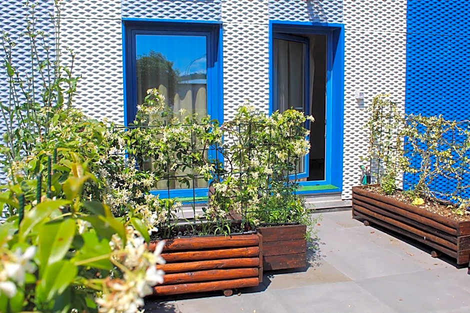 Time Out ApartHotel