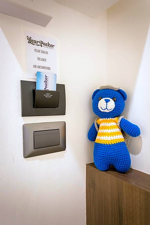 BearPacker Patong Hostel