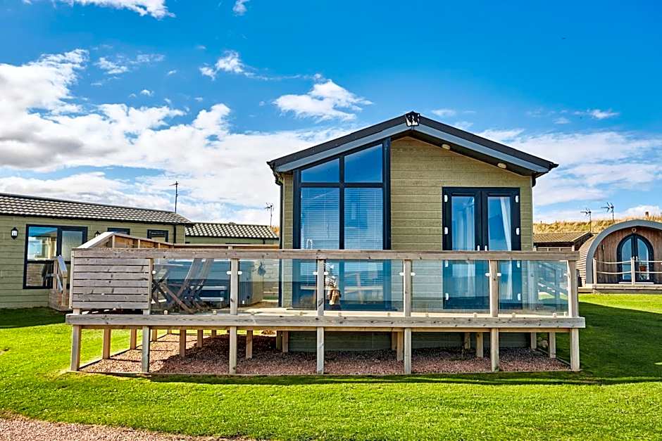Sauchope Links Holiday Lodge and Glamping Park