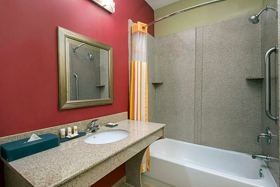 La Quinta Inn & Suites by Wyndham Union City