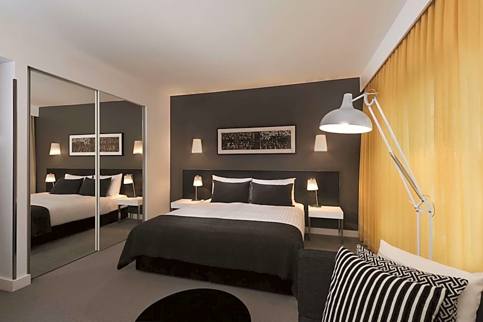 Adina Apartment Hotel Berlin Hackescher Markt